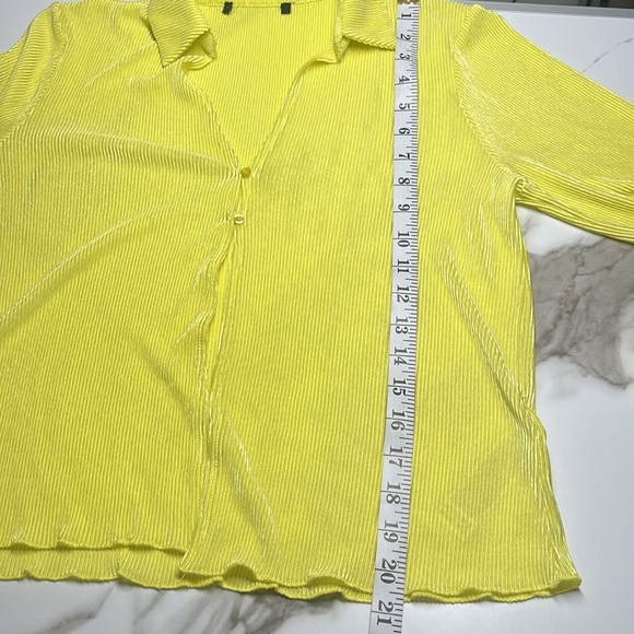 Forever 21 Yellow Crepe Blouse Size M - Picture 7 of 9